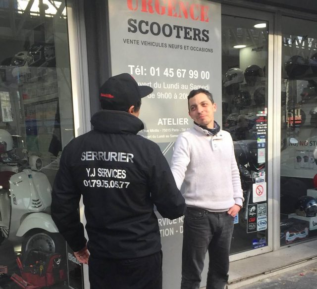 Remplacement double vitrage d'une vitrine à Paris 15e