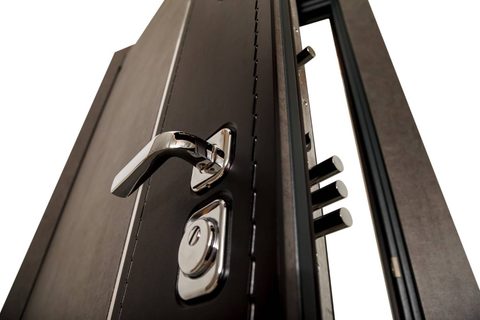 Quels sont les différences entre une porte blindée et un blindage de porte ?